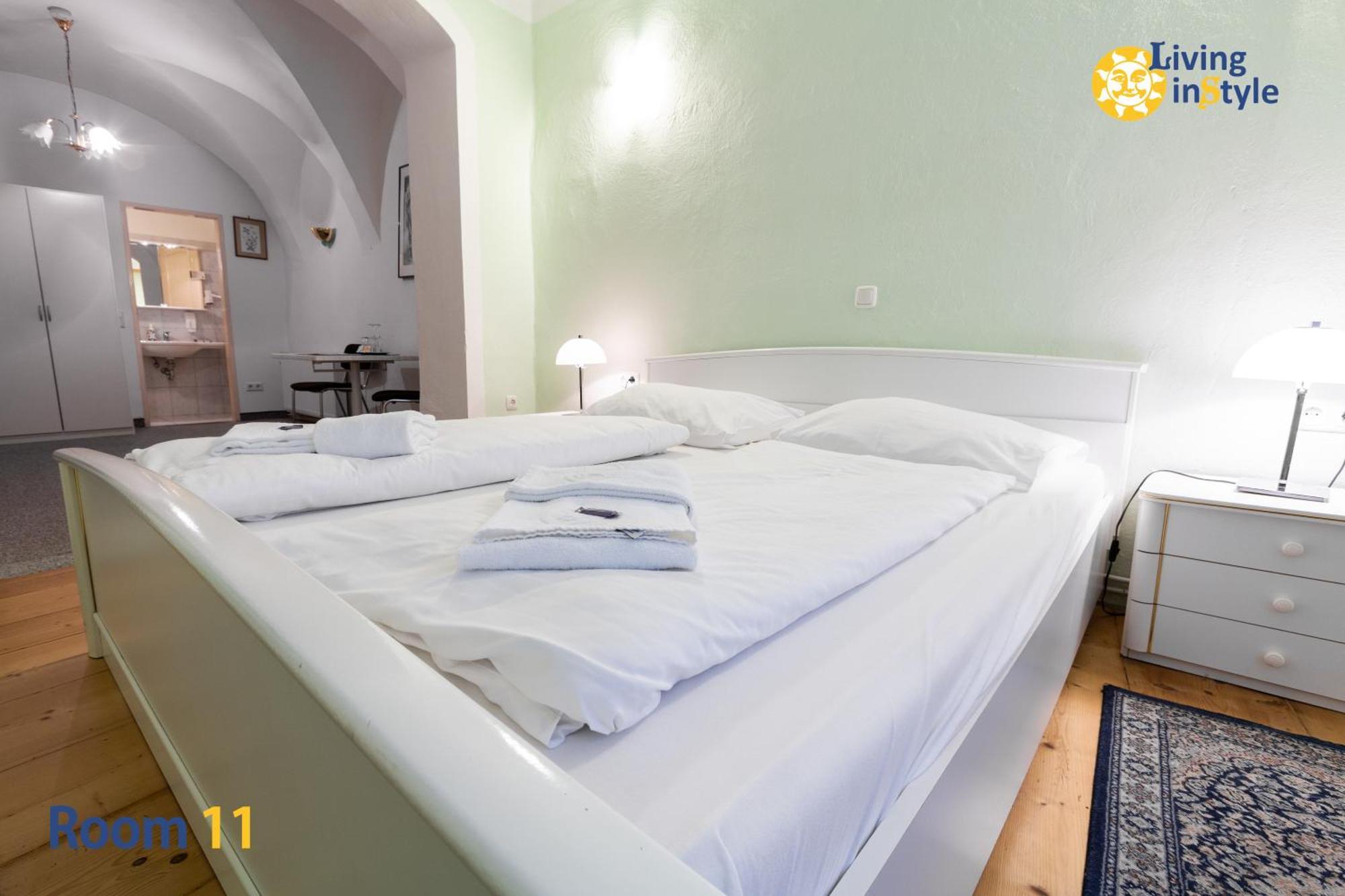 Living Instyle Appartement Krems an der Donau Kamer foto